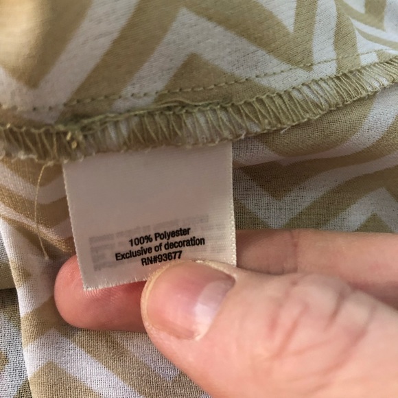 A.N.A. Sleeveless Blouse. Sz M - Picture 7 of 7